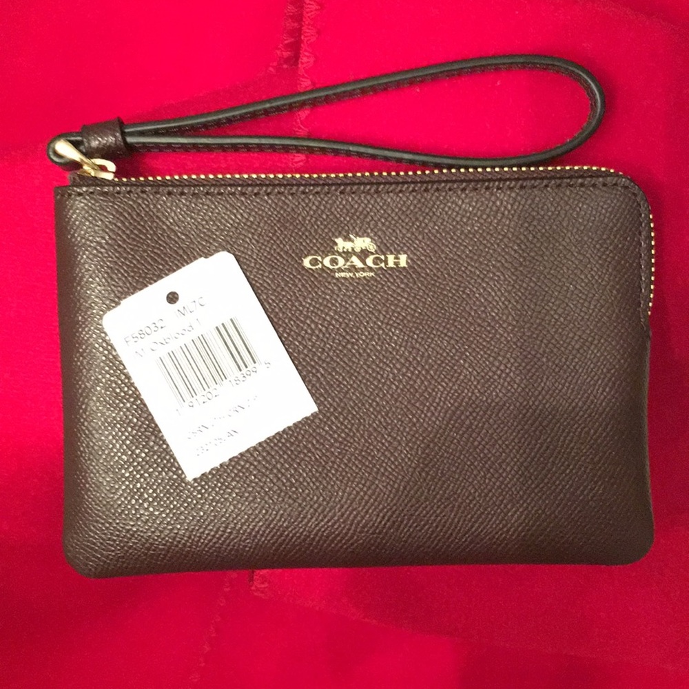COACH WRISTLET NEVER USED CLASSIC LEATHER